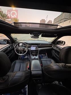 جیپ گراند شیرۆکی